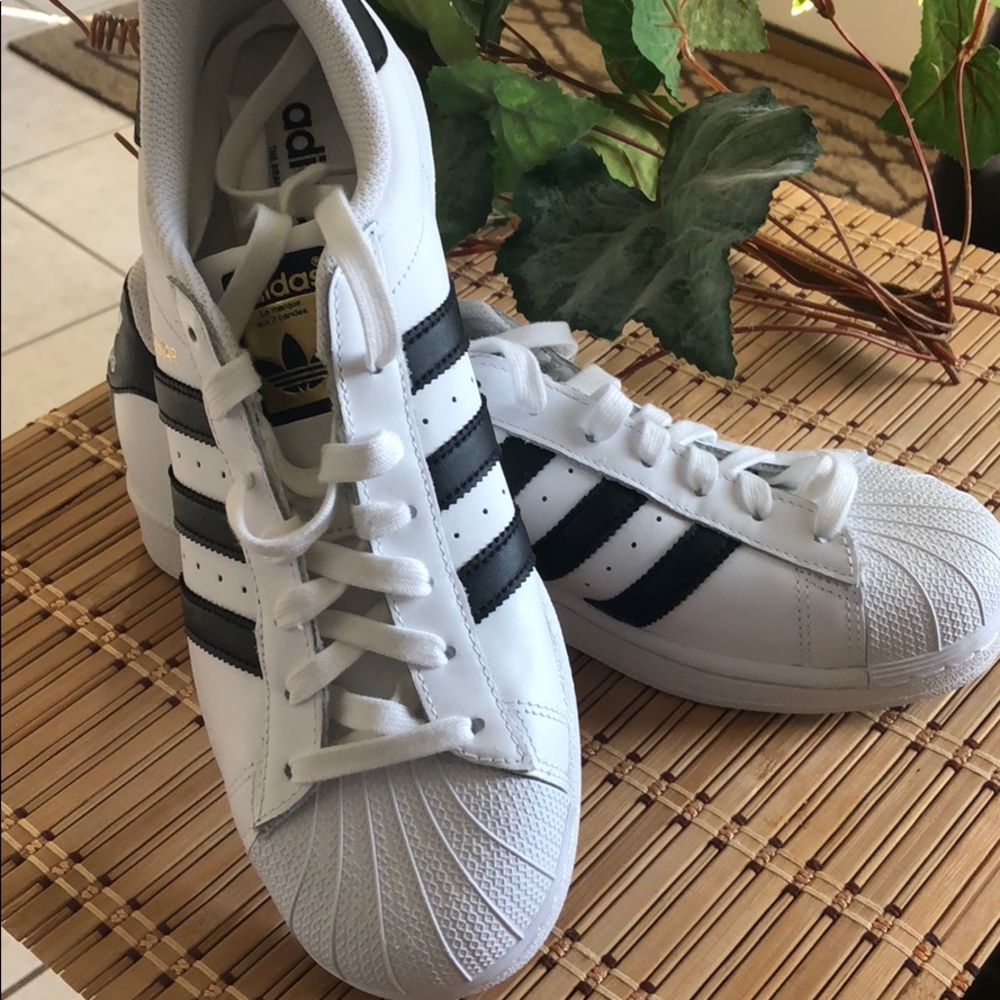 Adidas tennis shoes